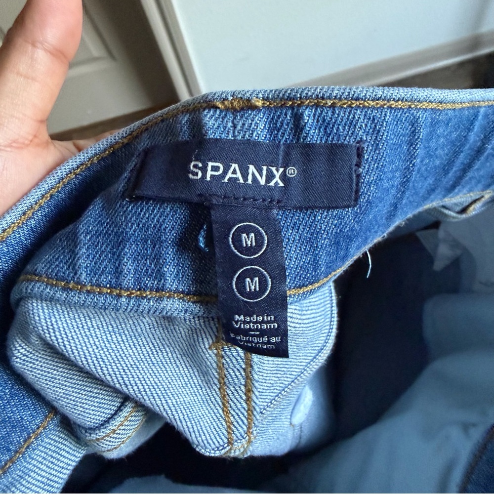 Spanx Flare Leg Pull-On Jeans - Picture 7 of 11